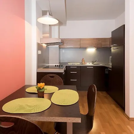 Angel Hotel apartamentowy Praga