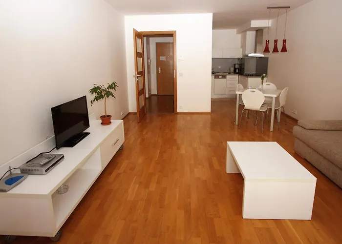 Angel Aparthotel 3*