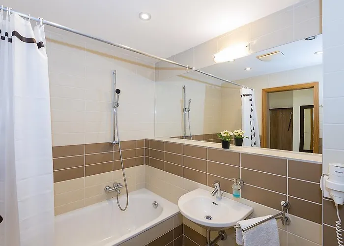 Angel Aparthotel 3*